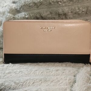 Kate Spade Cream and Black Wallet Sleek Design